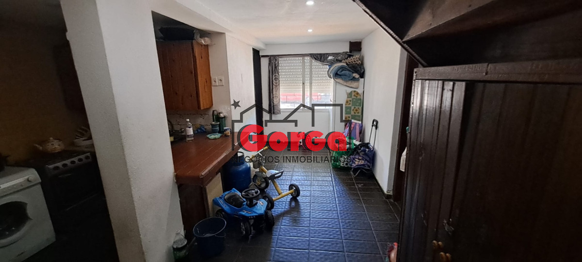 Casa ID.19 - A dos cuadras de Garibaldi y a metros de Arenal Grande. Zona con buenos servicios