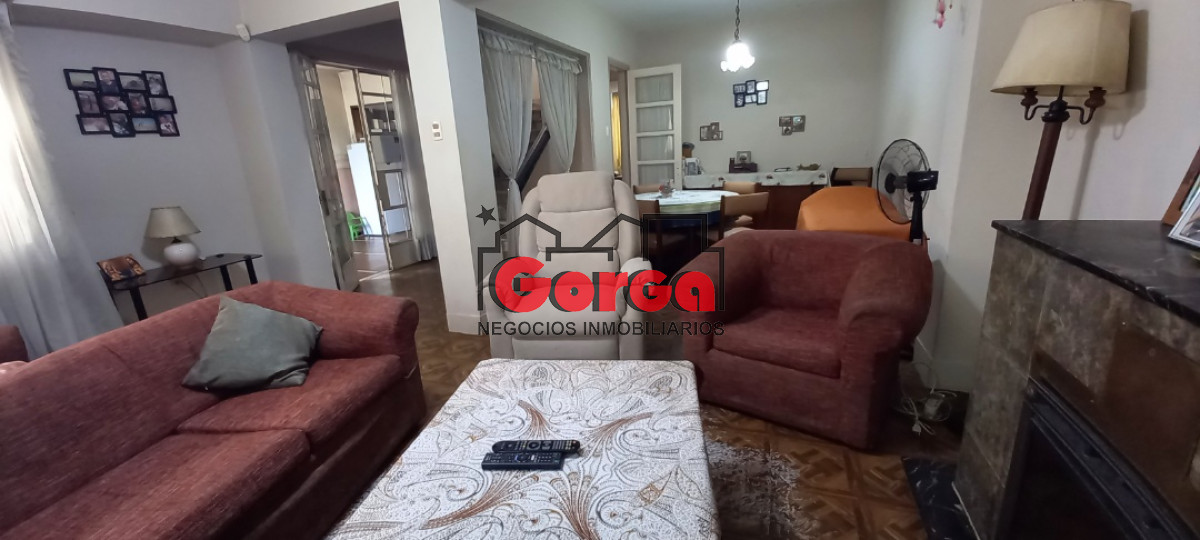 Casa ID.62 - Sobre Br Artigas y Pando, excelente construcción! 