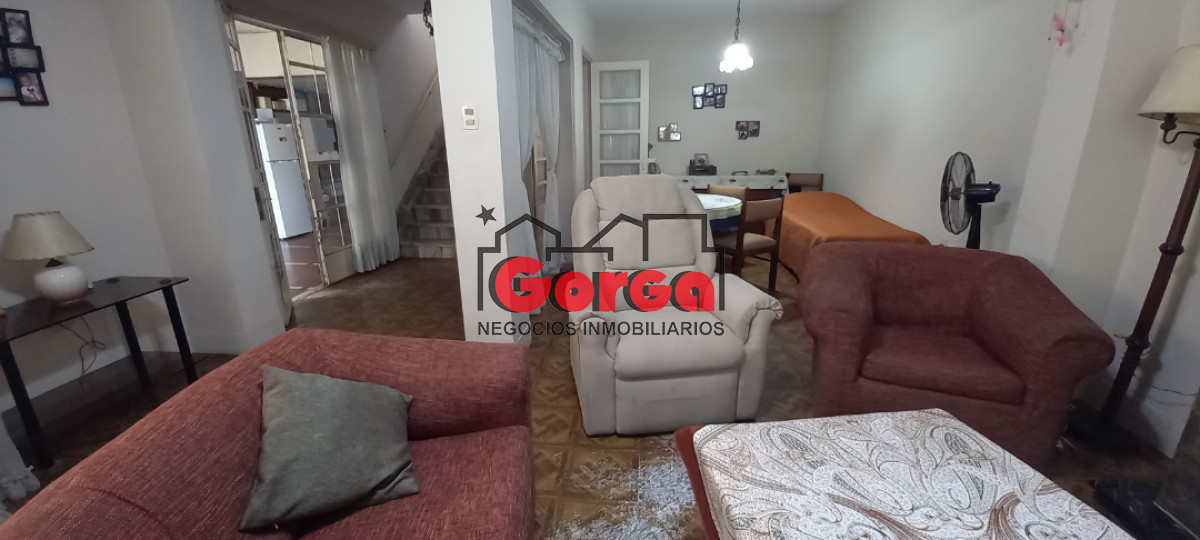 Casa ID.62 - Sobre Br Artigas y Pando, excelente construcción! 