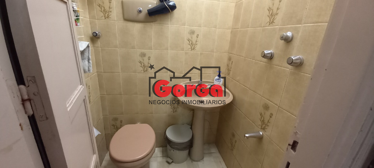 Casa ID.62 - Sobre Br Artigas y Pando, excelente construcción! 