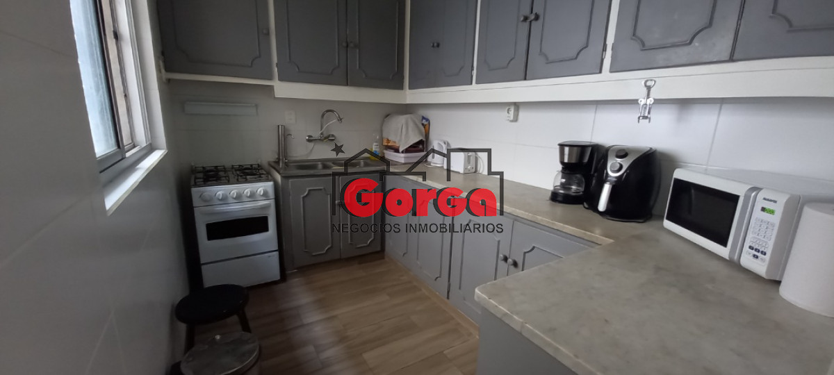 Casa ID.62 - Sobre Br Artigas y Pando, excelente construcción! 