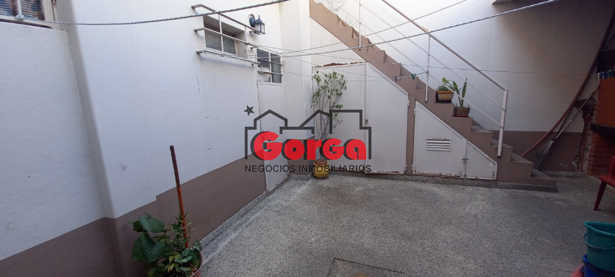Casa ID.62 - Sobre Br Artigas y Pando, excelente construcción! 