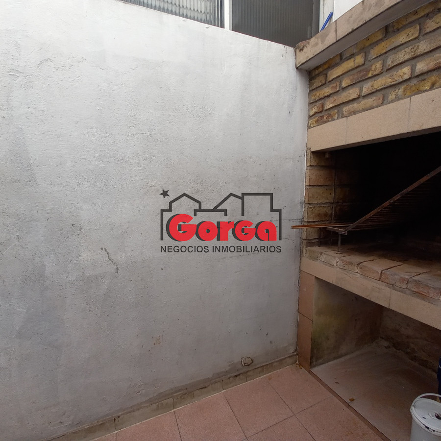 Casa ID.404 - Casa sobre Garibaldi esquina Cufré