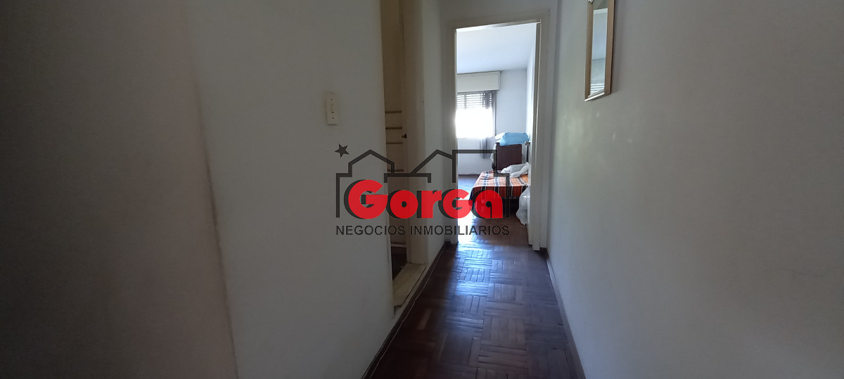 Casa ID.390 - Muy lindo dúplex en Chiavari y Herrera. Excelente punto!