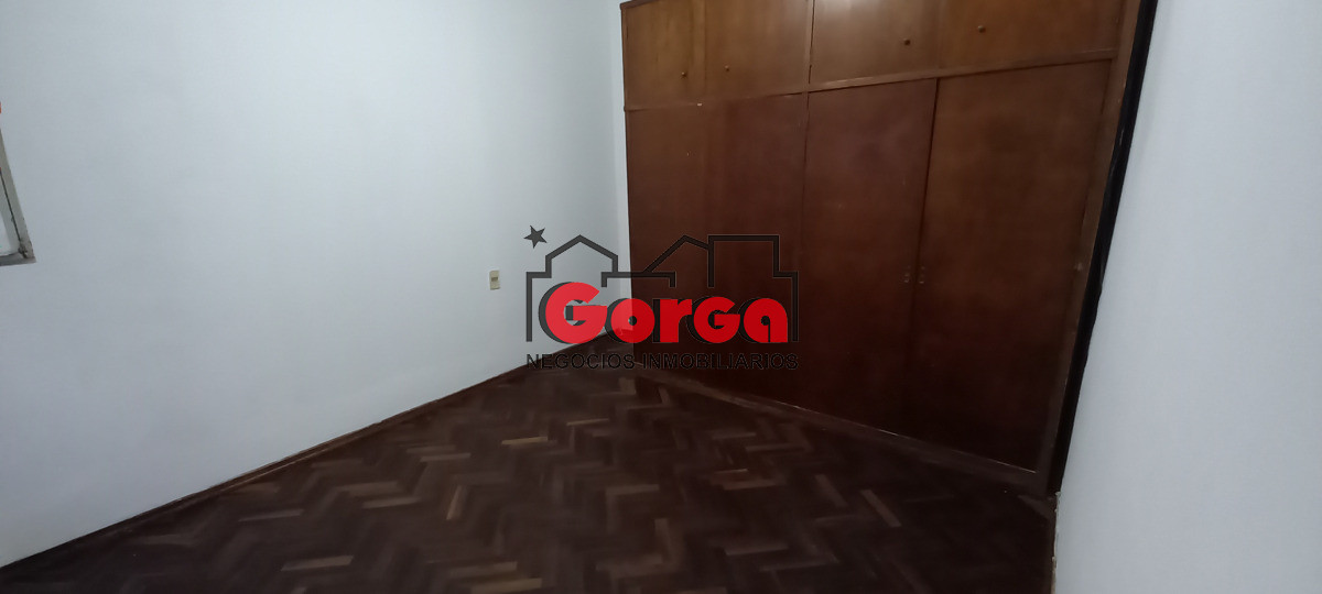 Casa ID.539 - Excelente casa sobre Requena y Miguelete