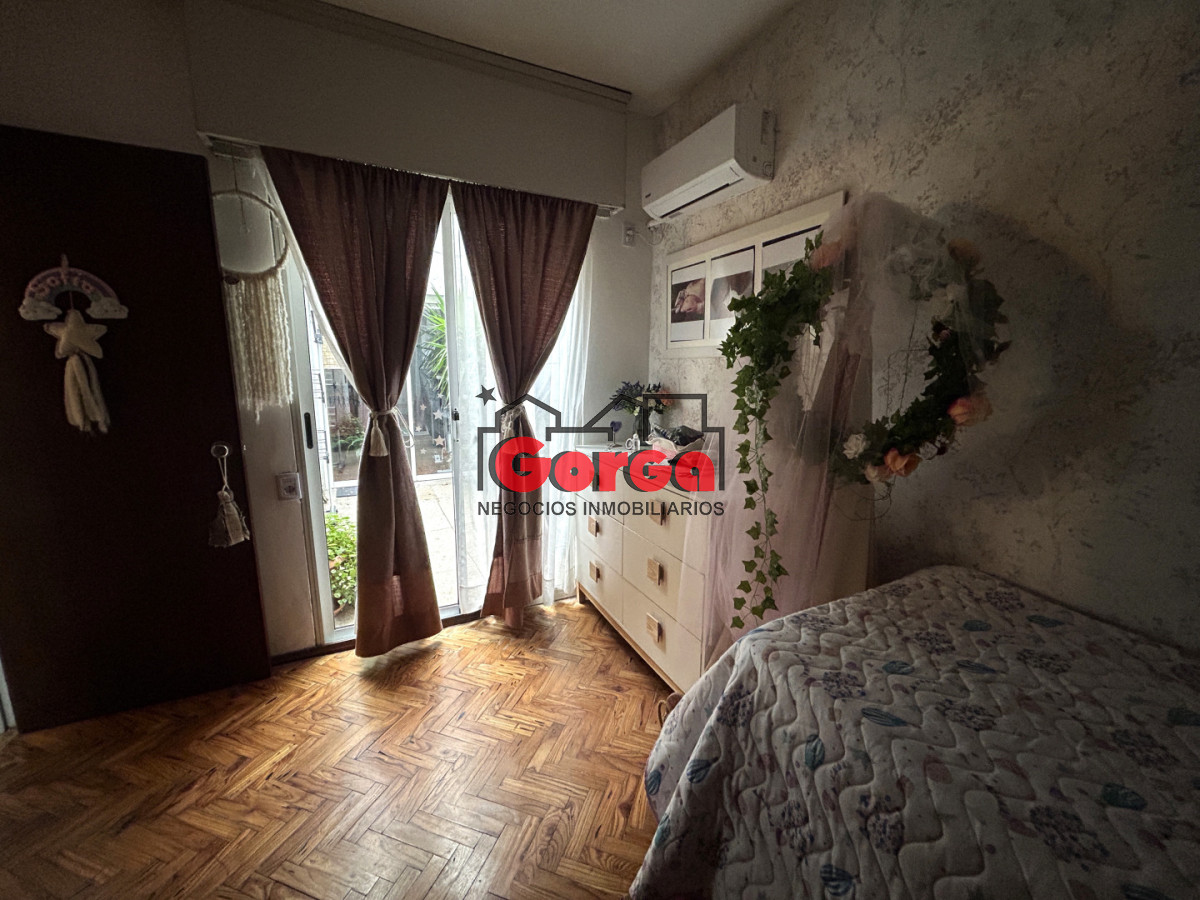 Casa ID.573 - Excelente casa en PB, sobre Acevedo Díaz y Cagancha