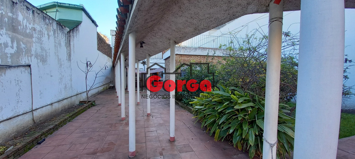 Casa ID.385 - Padrón único sobre Br Artigas casi Gral Flores