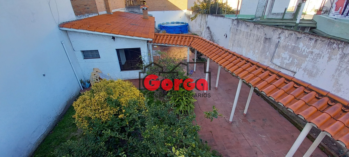Casa ID.385 - Padrón único sobre Br Artigas casi Gral Flores