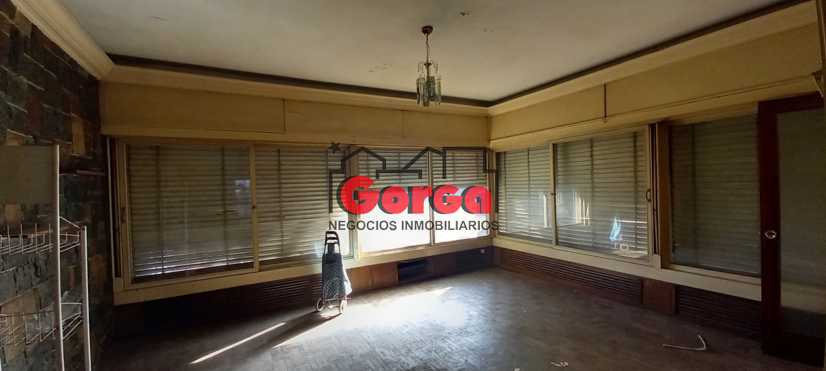 Casa ID.385 - Padrón único sobre Br Artigas casi Gral Flores