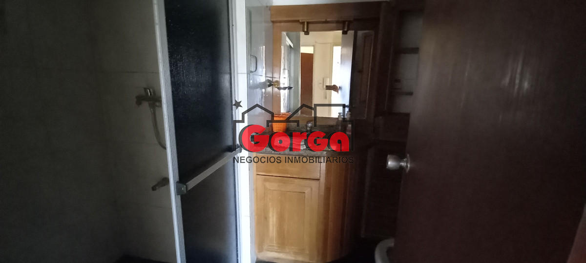 Casa ID.385 - Padrón único sobre Br Artigas casi Gral Flores
