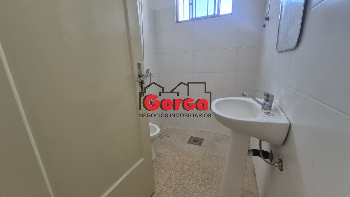 Casa ID.558 - Casa en planta alta en Magested a una cuadra de San Martín 
