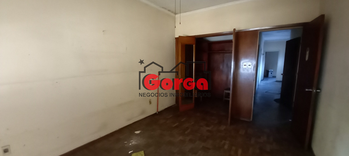 Casa ID.385 - Padrón único sobre Br Artigas casi Gral Flores