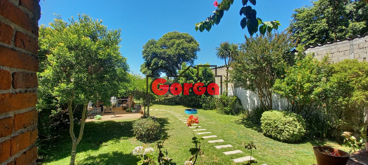 Casa ID.386 - Hermosa casa sobre Castro