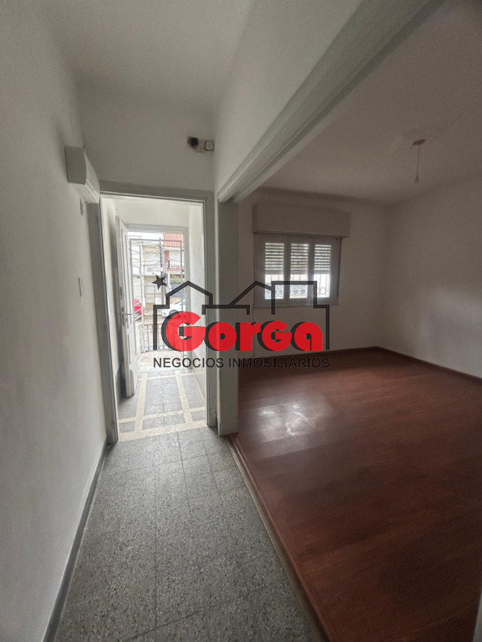 Casa ID.603 - Casa 2 dorm detrás Shopping Nuevo Centro 