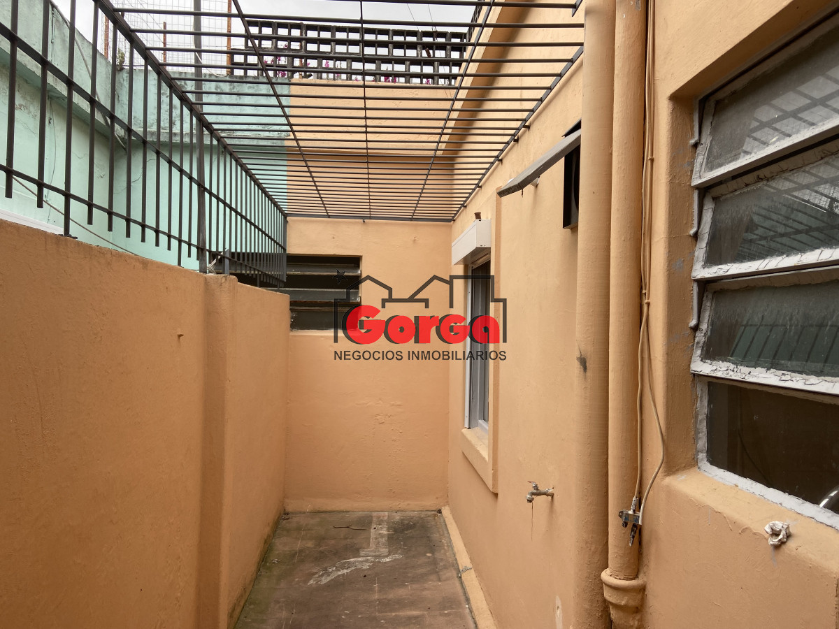 Casa ID.532 - Casa en Alquiler 2 dorm con gge 2 autos 
