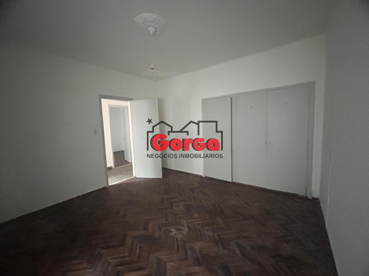 Casa ID.603 - Casa 2 dorm detrás Shopping Nuevo Centro 