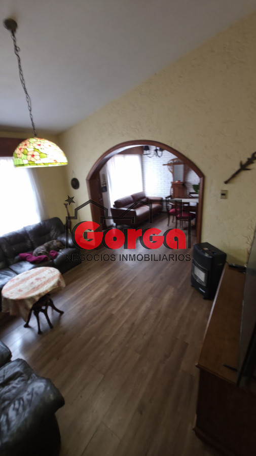 Casa ID.598 - Exclusiva en la zona, próx. a Nuevo Centro Shopping