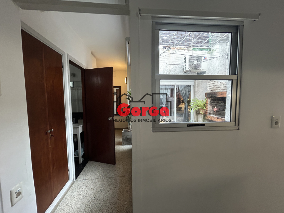 Casa ID.573 - Excelente casa en PB, sobre Acevedo Díaz y Cagancha