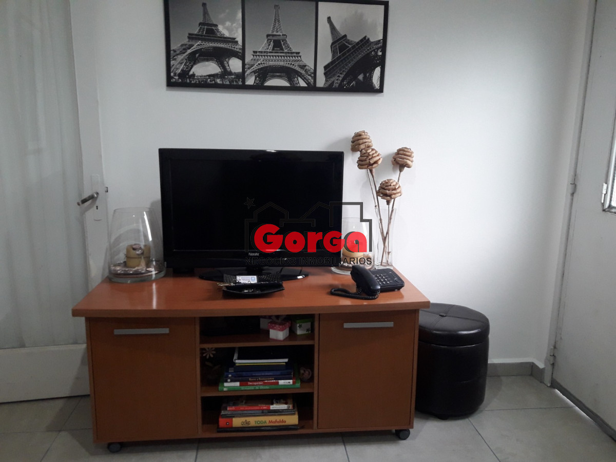 Casa ID.514 - Casa en alquiler sobre Tomas Gomensoro 