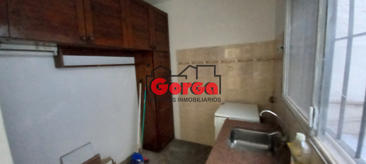 Casa ID.539 - Excelente casa sobre Requena y Miguelete