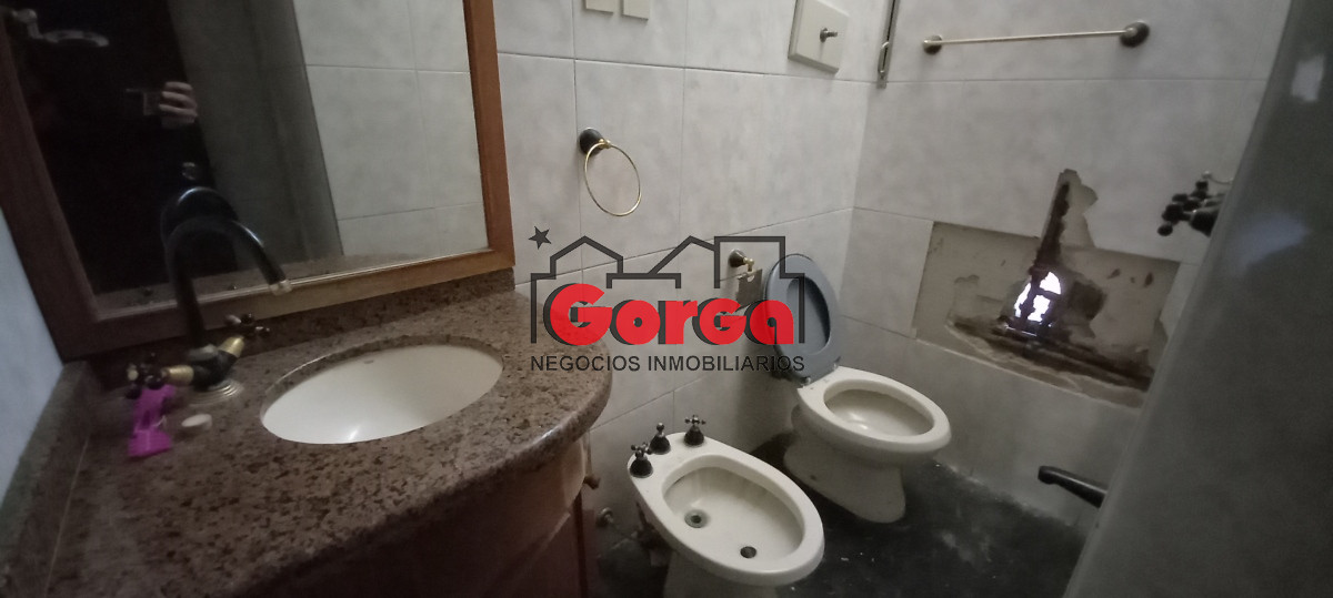 Casa ID.385 - Padrón único sobre Br Artigas casi Gral Flores