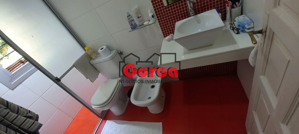 Casa ID.386 - Hermosa casa sobre Castro