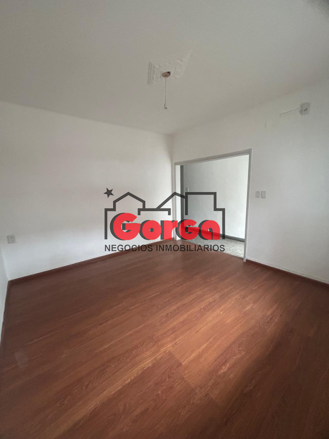 Casa ID.603 - Casa 2 dorm detrás Shopping Nuevo Centro 