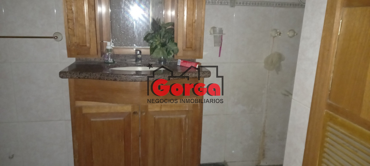 Casa ID.385 - Padrón único sobre Br Artigas casi Gral Flores
