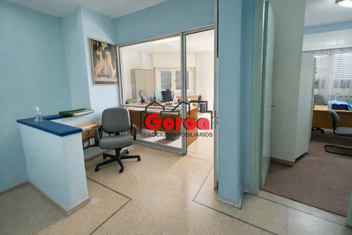 Casa ID.570 - Sobre Br Artigas y Marcelino Sosa, casa en planta alta. 