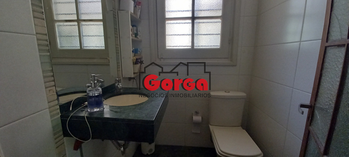 Casa ID.386 - Hermosa casa sobre Castro