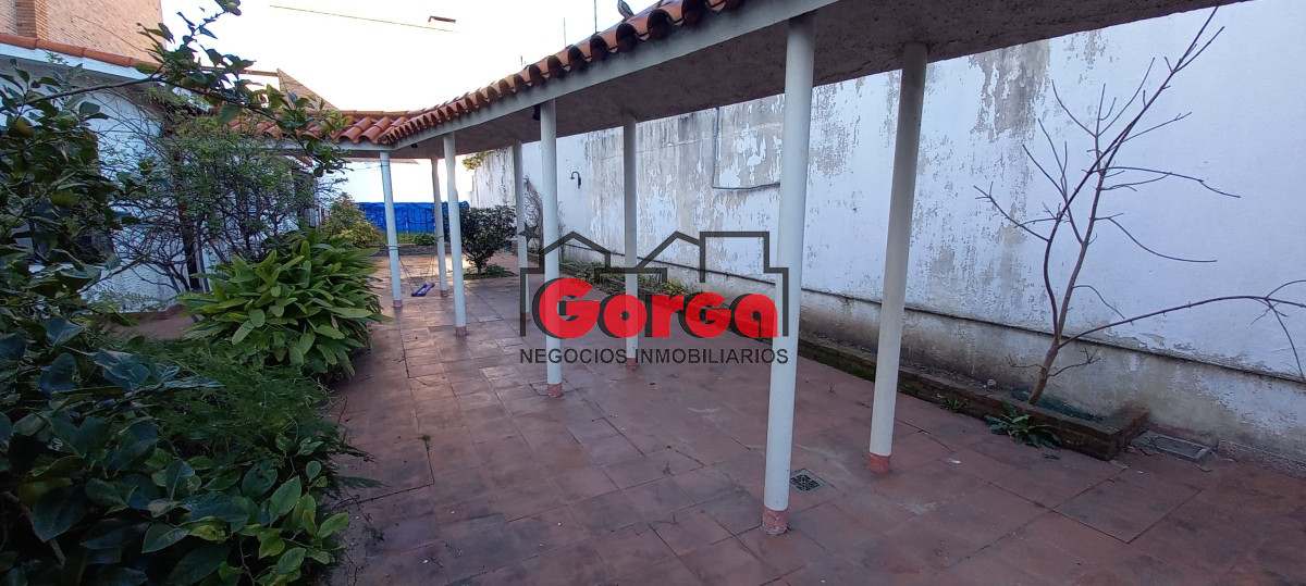 Casa ID.385 - Padrón único sobre Br Artigas casi Gral Flores