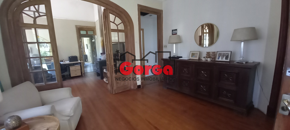 Casa ID.386 - Hermosa casa sobre Castro