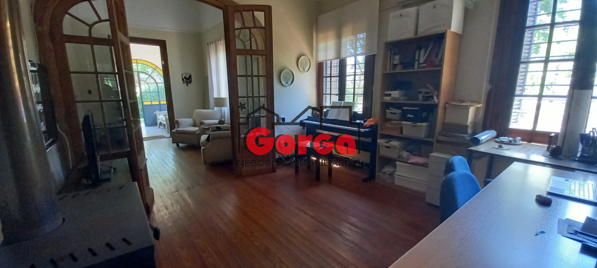 Casa ID.386 - Hermosa casa sobre Castro