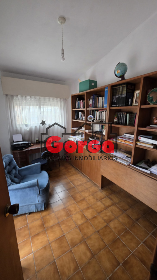 Casa ID.598 - Exclusiva en la zona, próx. a Nuevo Centro Shopping