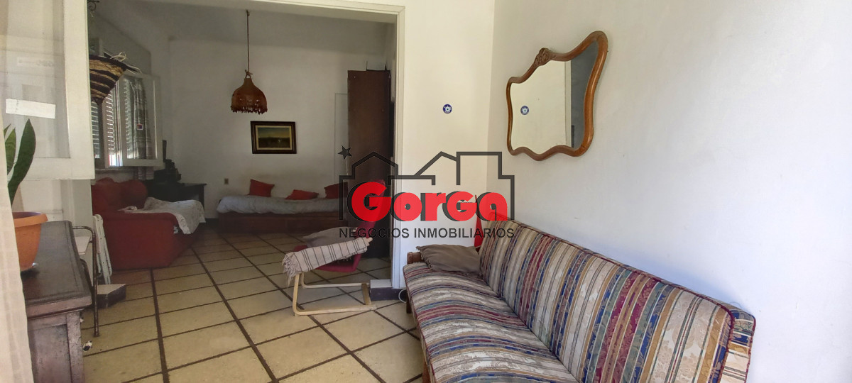 Casa ID.543 - Sobre Jujuy a una cuadra de Agraciada y Suárez