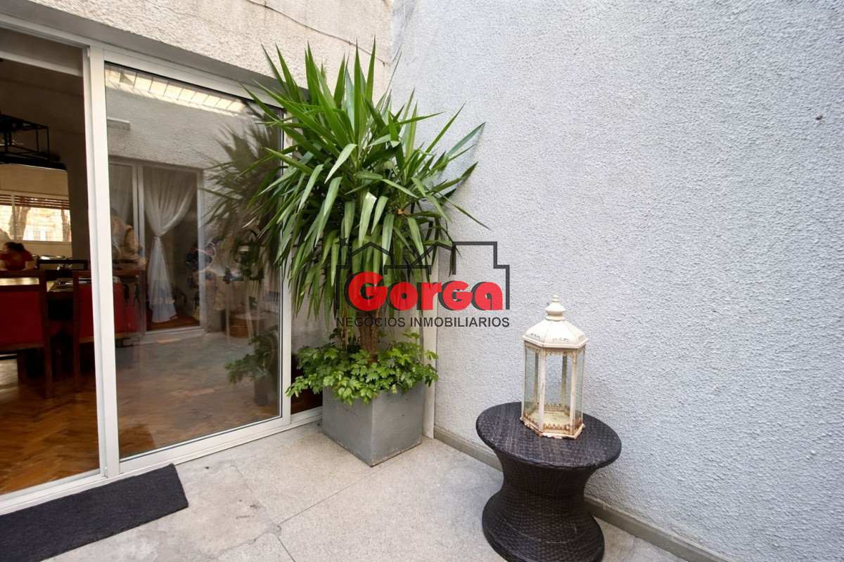 Casa ID.573 - Excelente casa en PB, sobre Acevedo Díaz y Cagancha