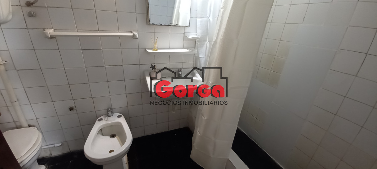 Casa ID.557 - Coquimbo y Defensa, casa en PB en alquiler