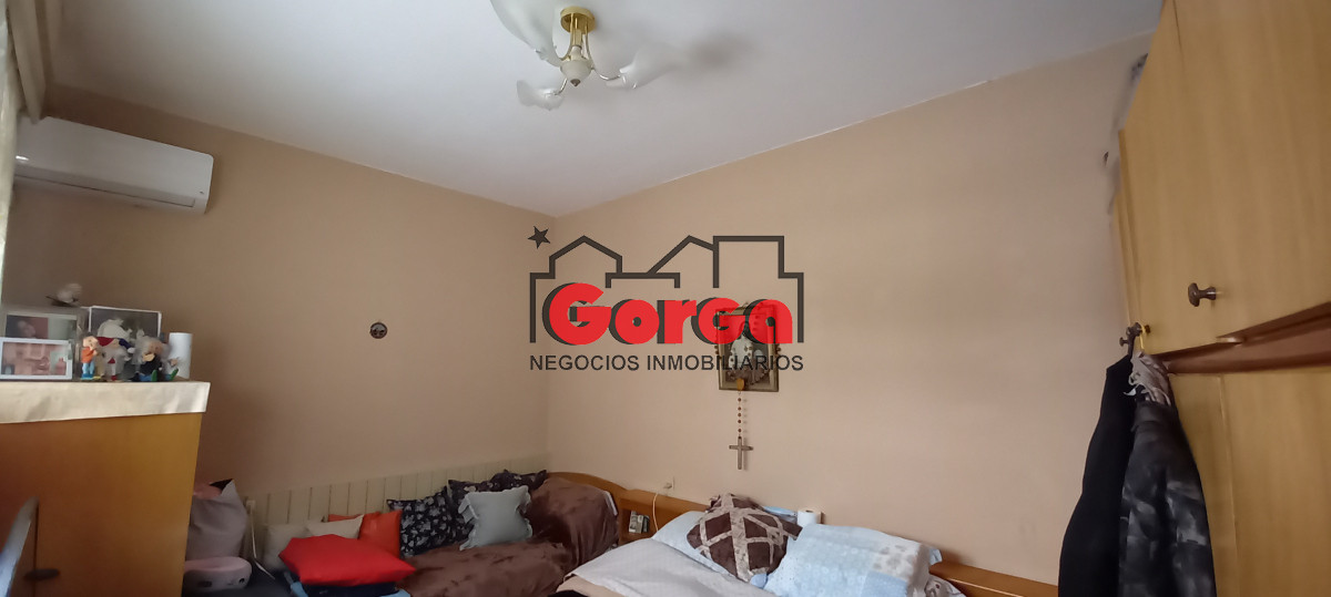 Casa ID.508 - A metros del NuevoCentro y a pasos de Br Artigas. Excelente casa en planta alta. 