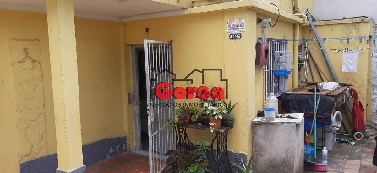 Casa ID.52 - Casa con jardín en L, 2 dormitorios, living comedor, cocina y baño. Oportunidad!!