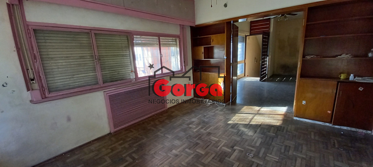 Casa ID.385 - Padrón único sobre Br Artigas casi Gral Flores
