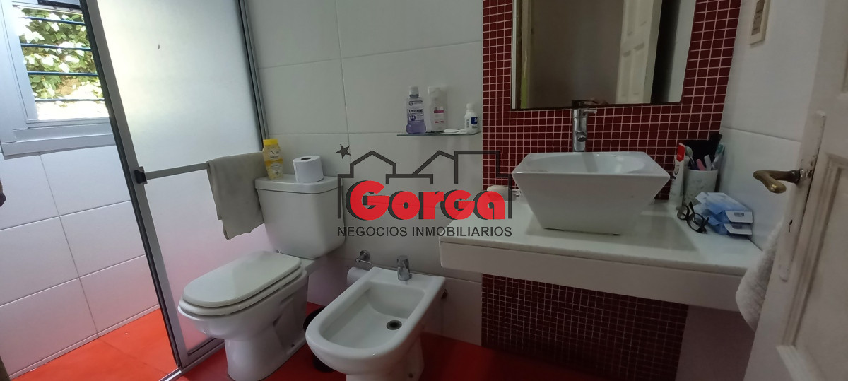 Casa ID.386 - Hermosa casa sobre Castro