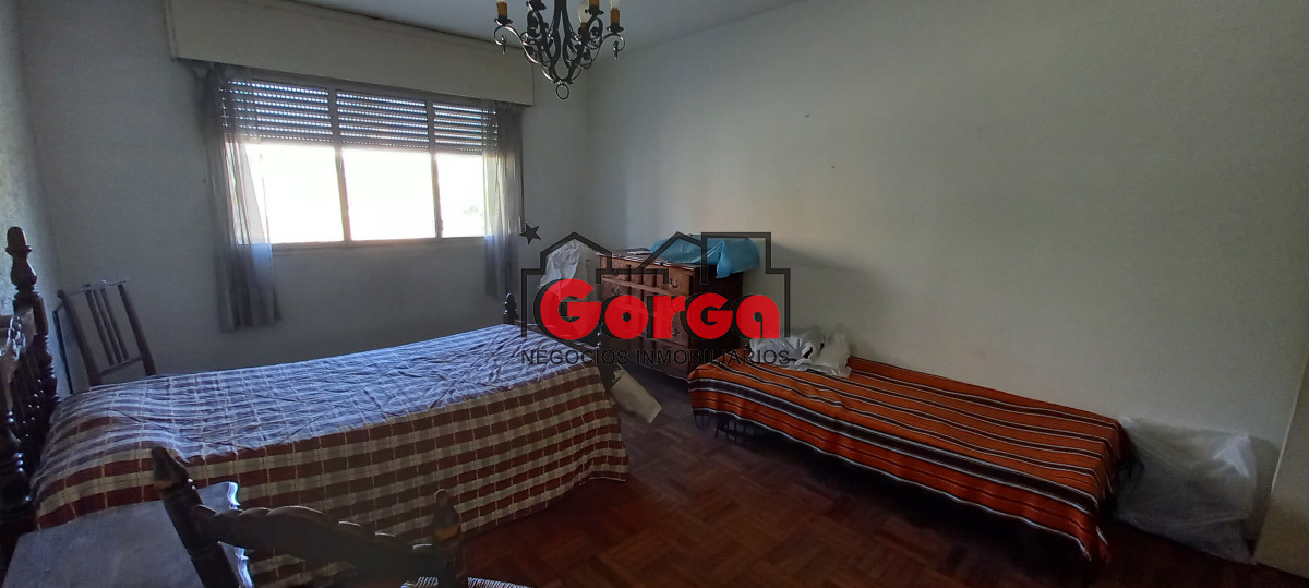 Casa ID.390 - Muy lindo dúplex en Chiavari y Herrera. Excelente punto!
