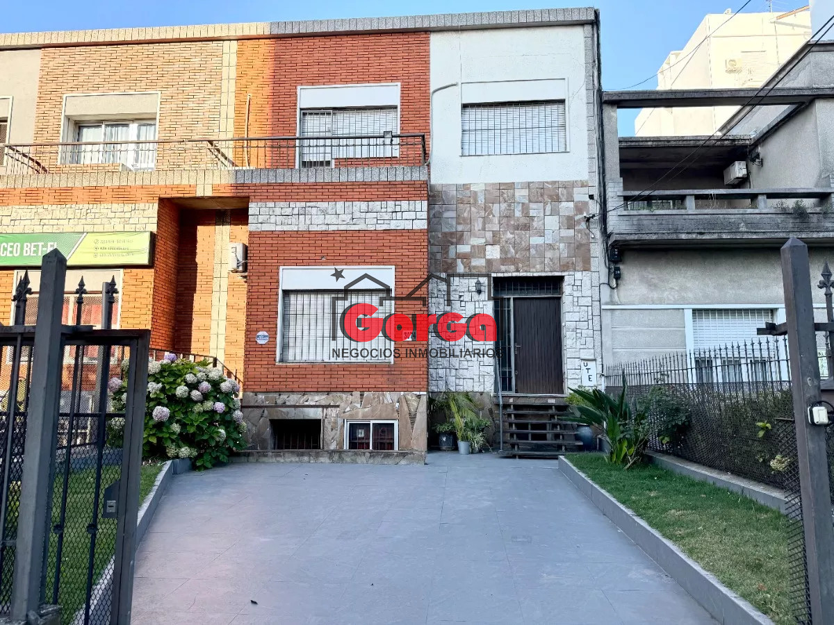 Casa ID.462 - Preciosa y única propiedad sobre Agraciada casi Asencio