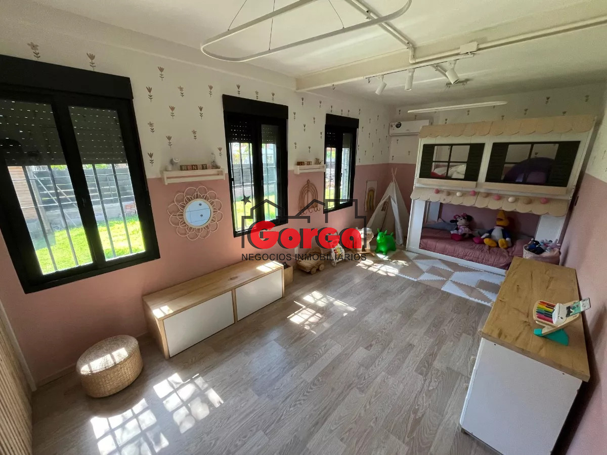 Casa ID.439 - Hermosa casa domótica en Carrasco Sur, a metros de Avda Italia