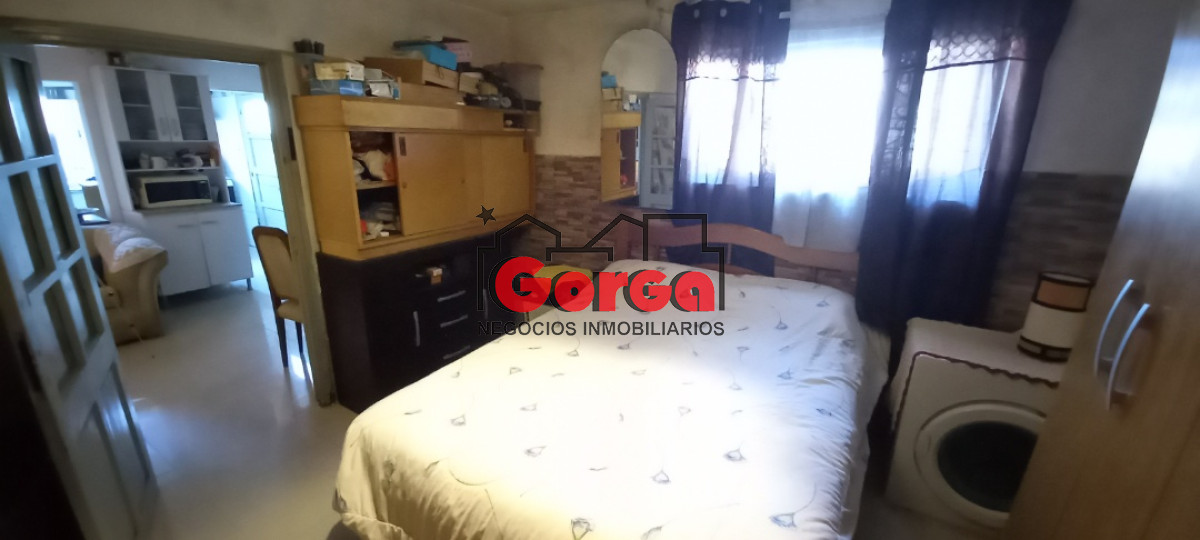 Casa ID.52 - Casa con jardín en L, 2 dormitorios, living comedor, cocina y baño. Oportunidad!!