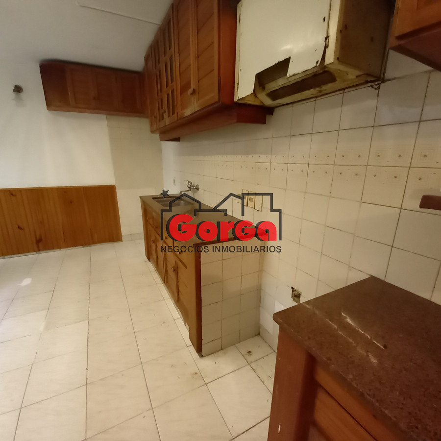 Casa ID.404 - Casa sobre Garibaldi esquina Cufré