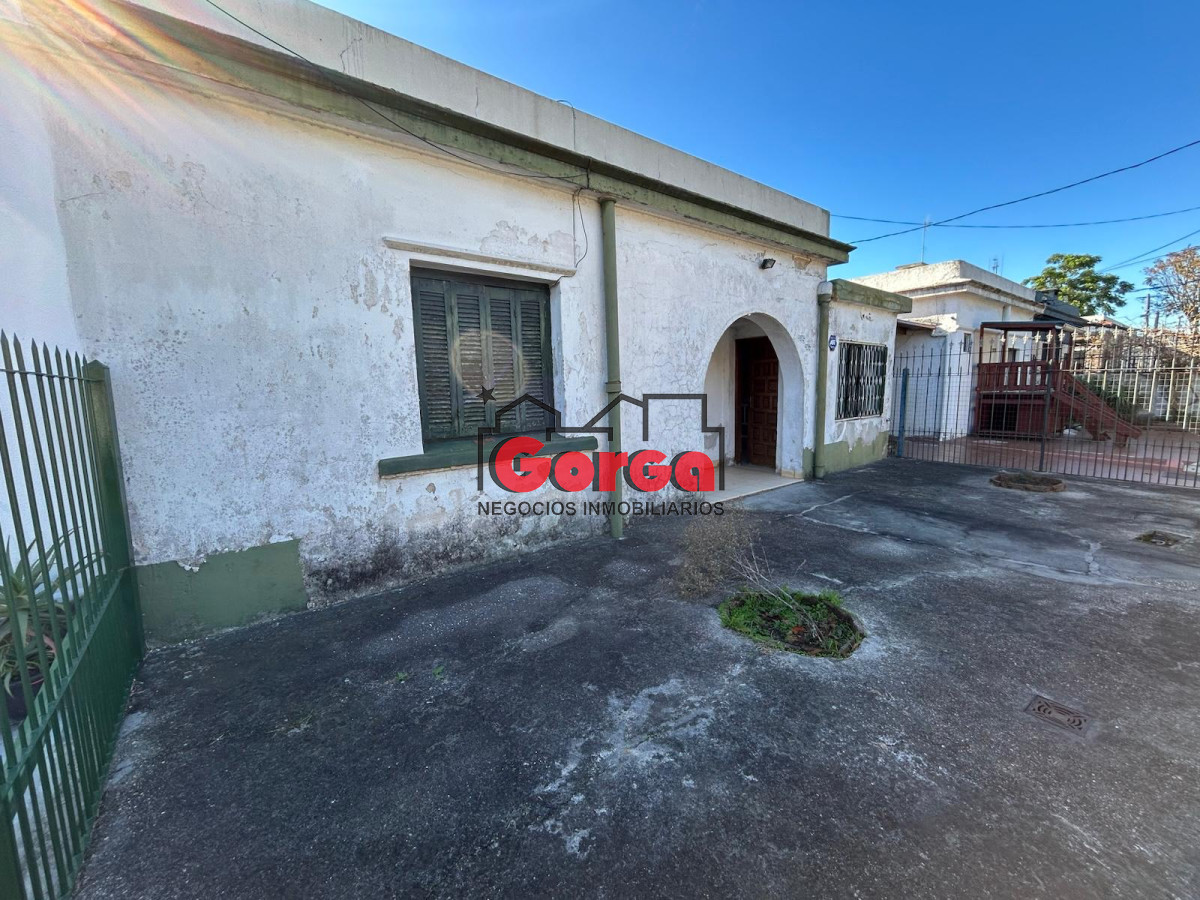 Casa ID.486 - Sobre Yucatan, casa en padrón único, excelente desahogo 