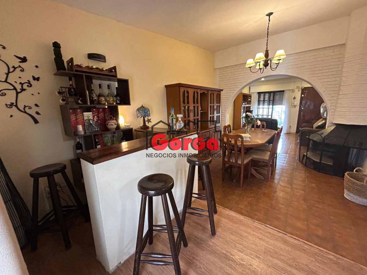 Casa ID.509 - Dos casas en un mismo padrón. Corumbé y Serrato. 