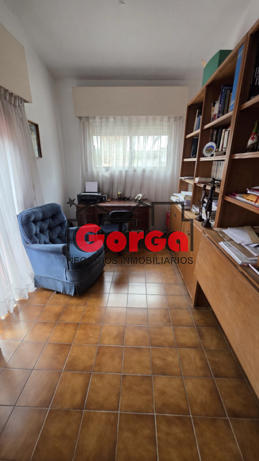 Casa ID.598 - Exclusiva en la zona, próx. a Nuevo Centro Shopping