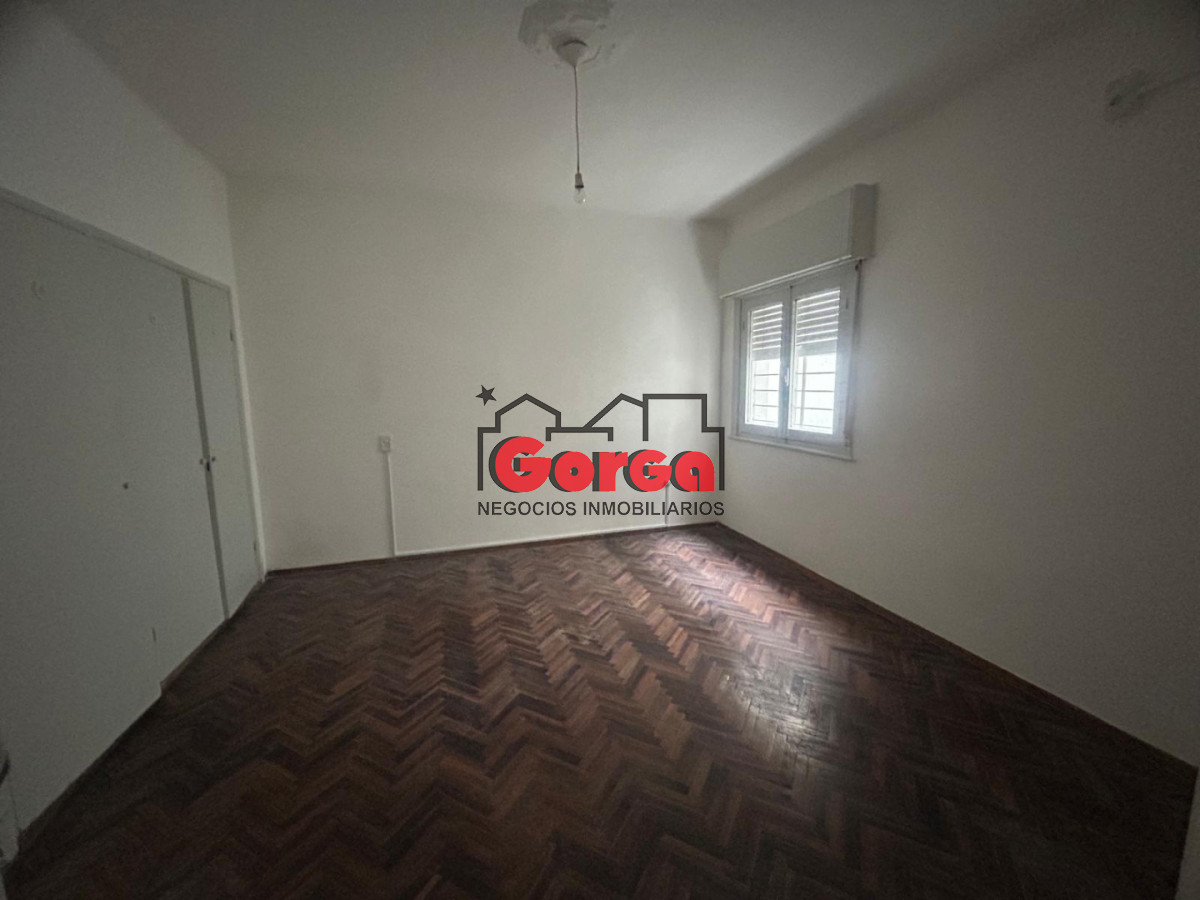Casa ID.603 - Casa 2 dorm detrás Shopping Nuevo Centro 